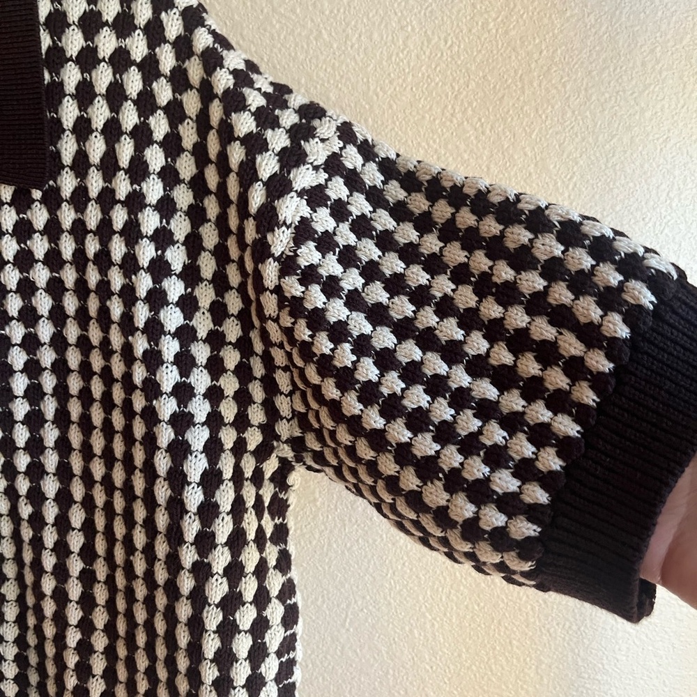 Chic Brown and Cream Women's Cardigan Sweater - Picture 4 of 4